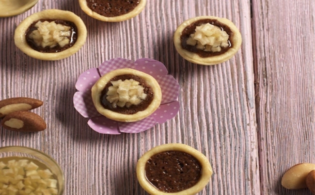 Tartitas de chocolate y pera